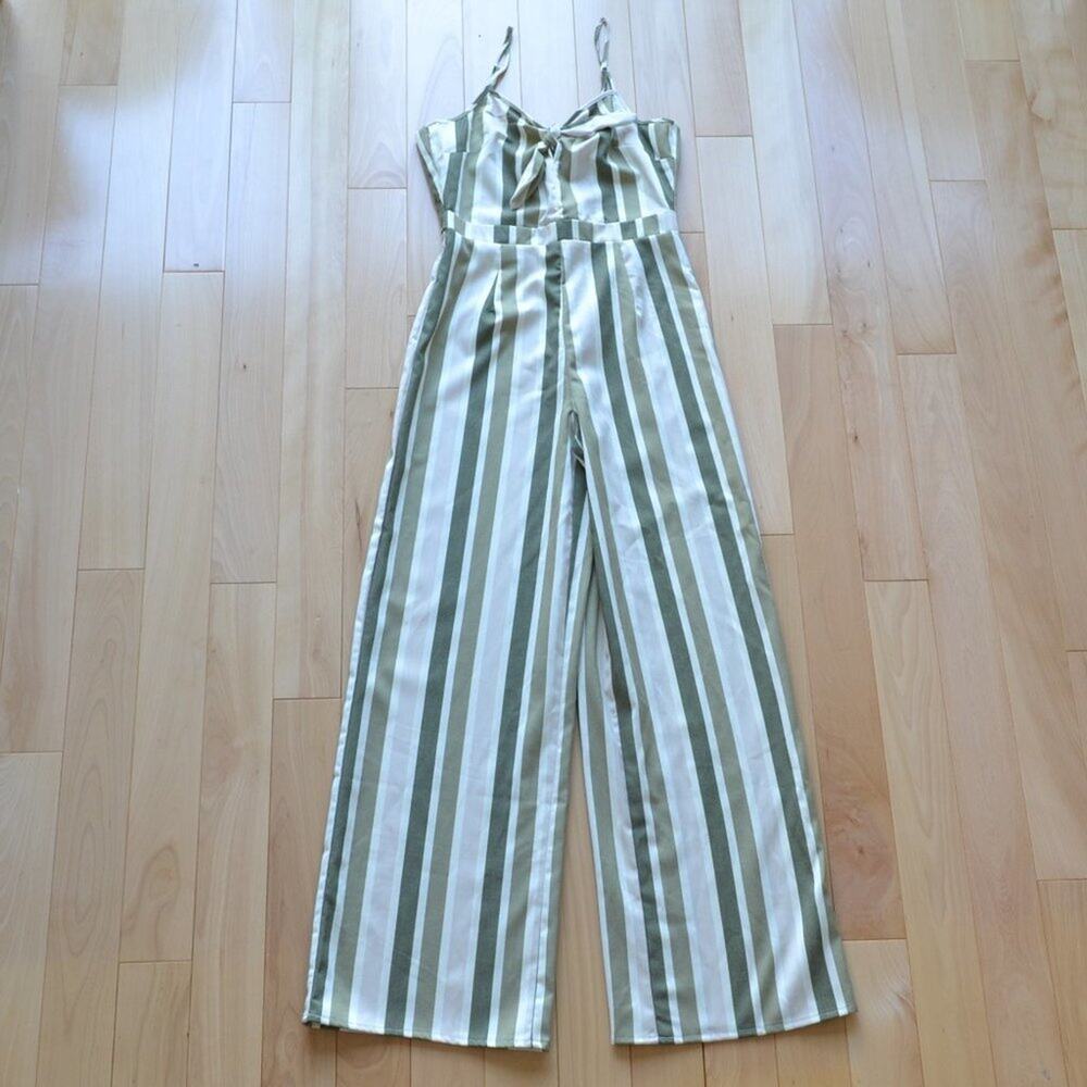 NWT Romeo + Juliet Couture Pantsuit Jumpsuit